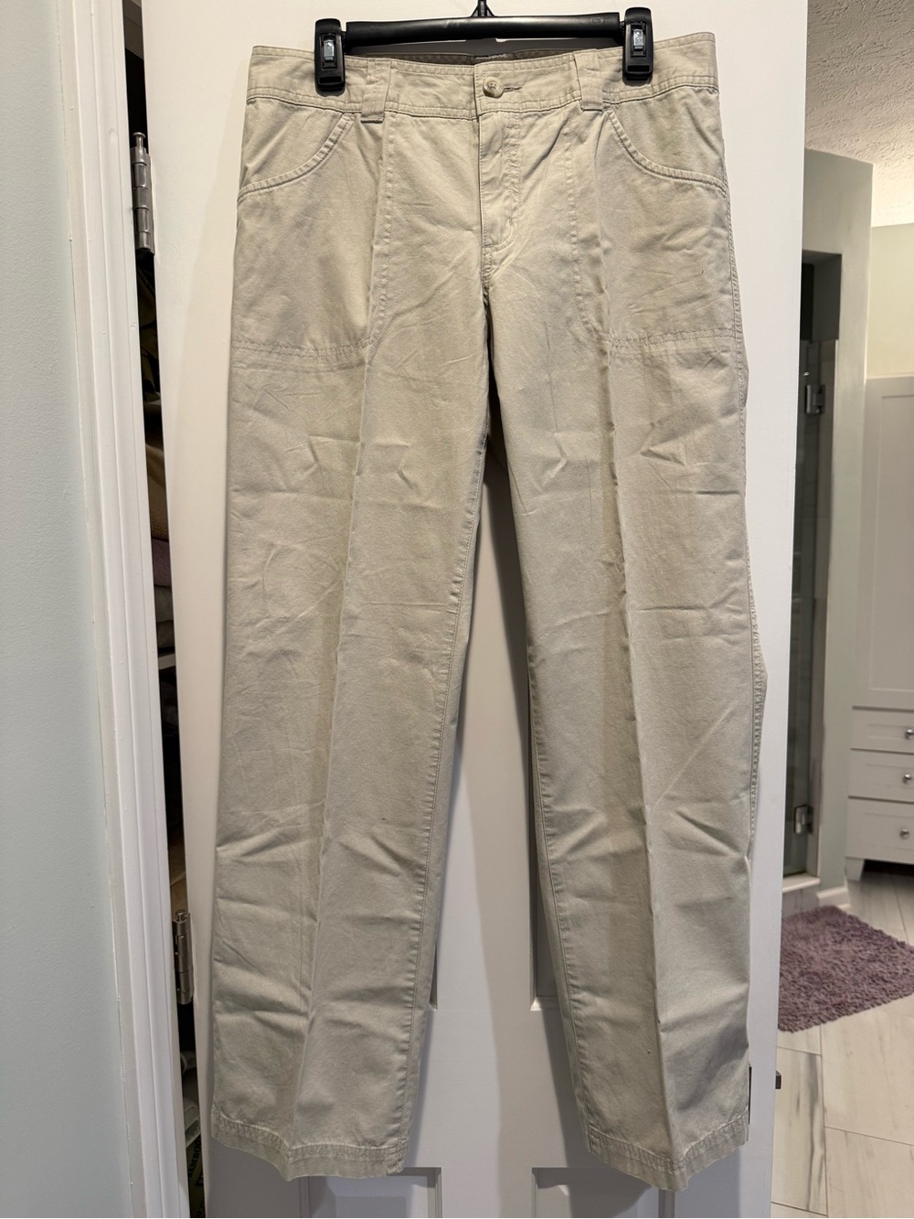 Women’s Columbia brand Beige Casual Pants - Classic Straight Fit, Size 10